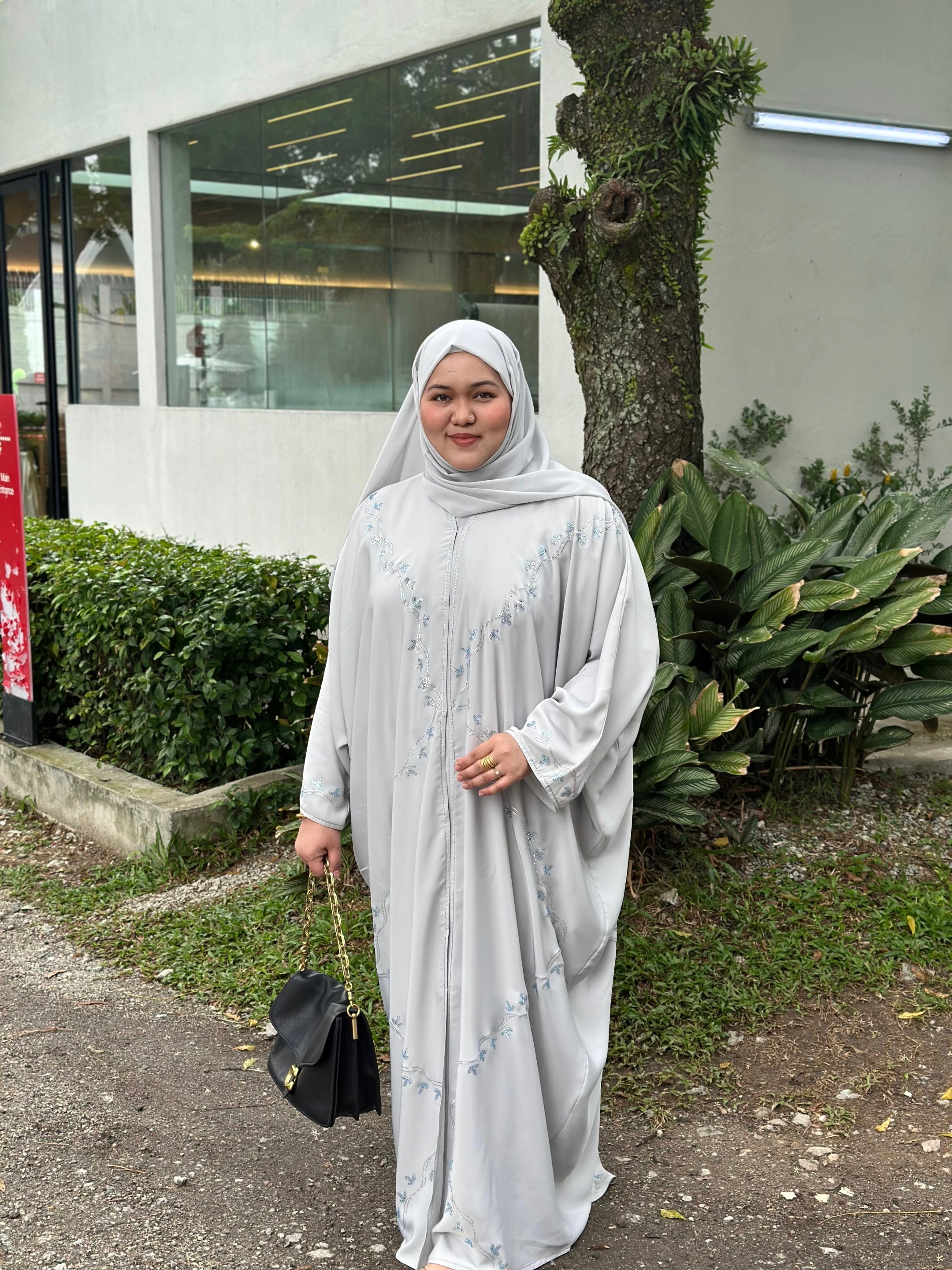 Asma Silver Blue Farasha Abaya