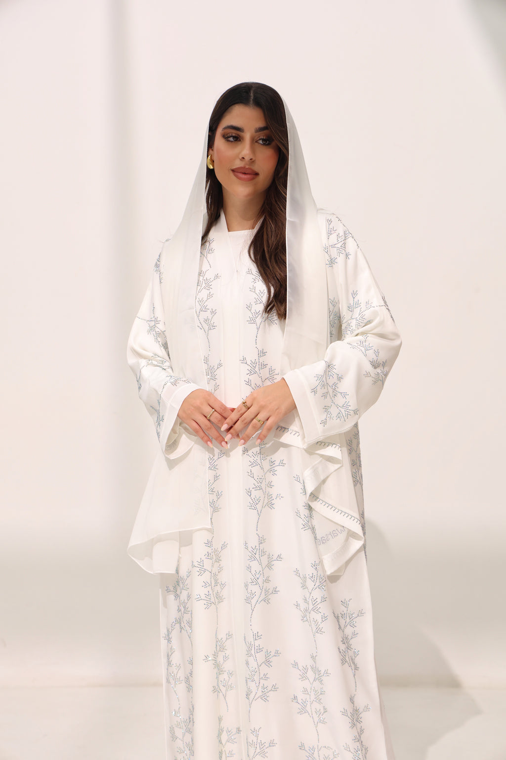 Mehreen White Abaya
