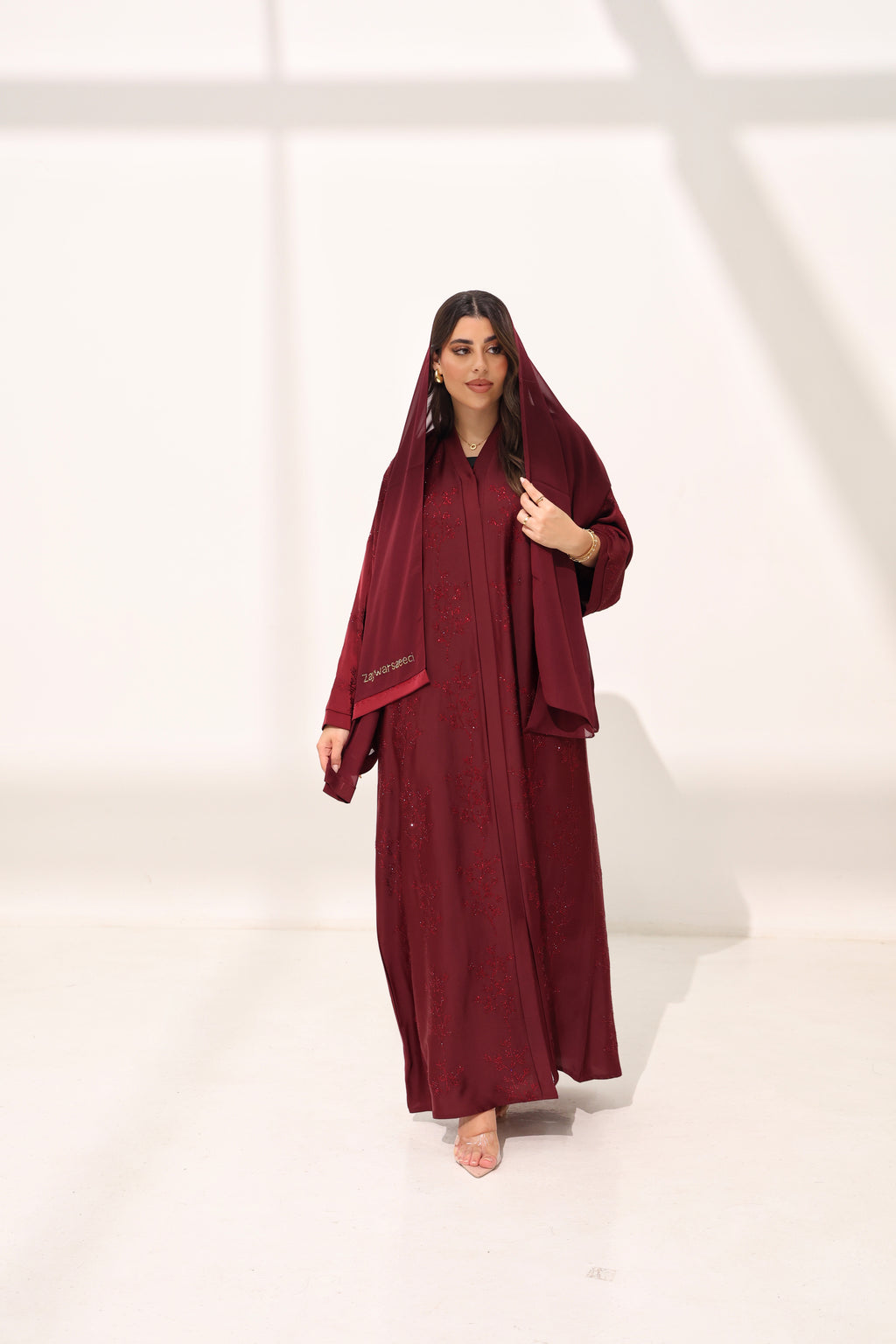 Mehreen Maroon Abaya