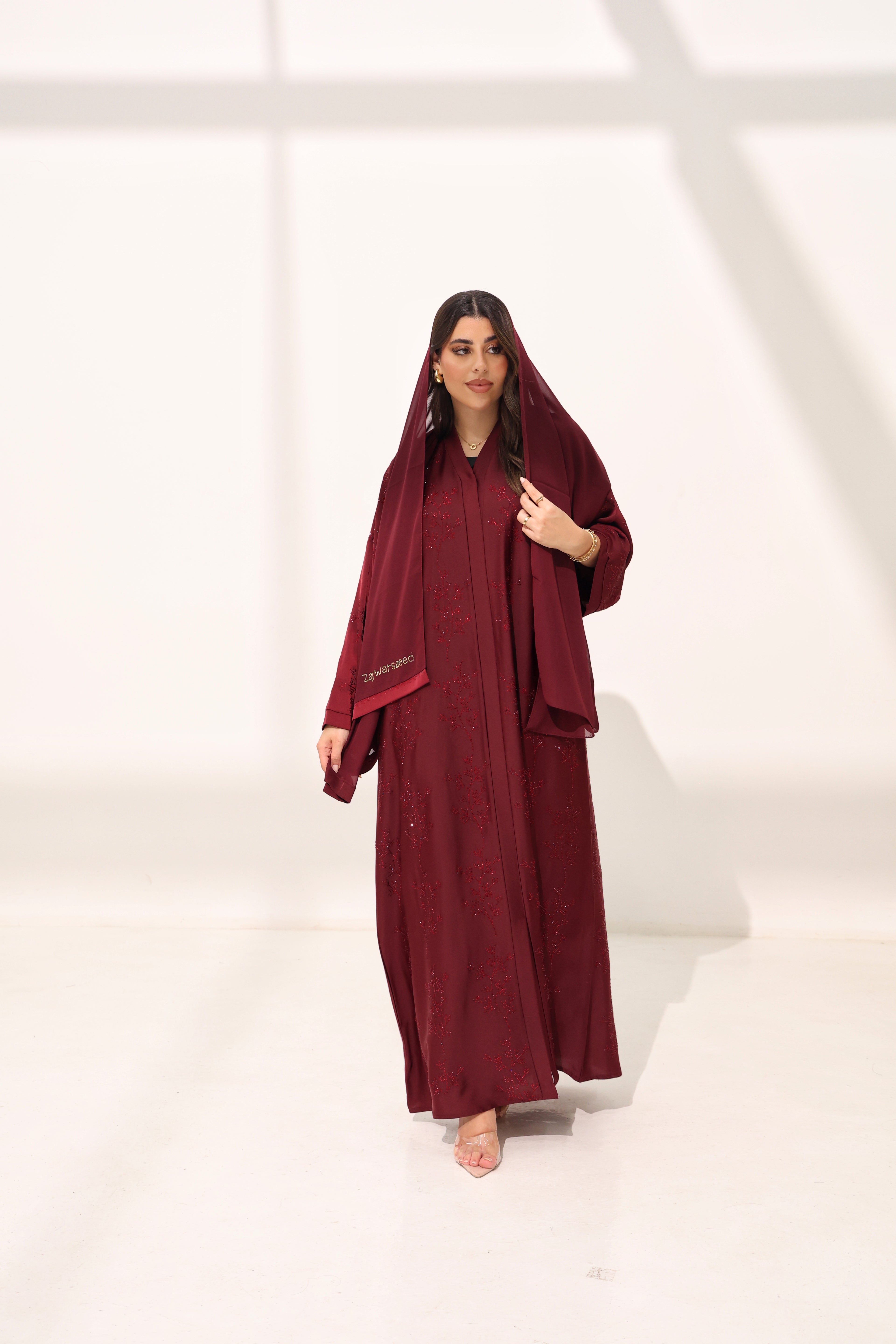 Mehreen Maroon Abaya