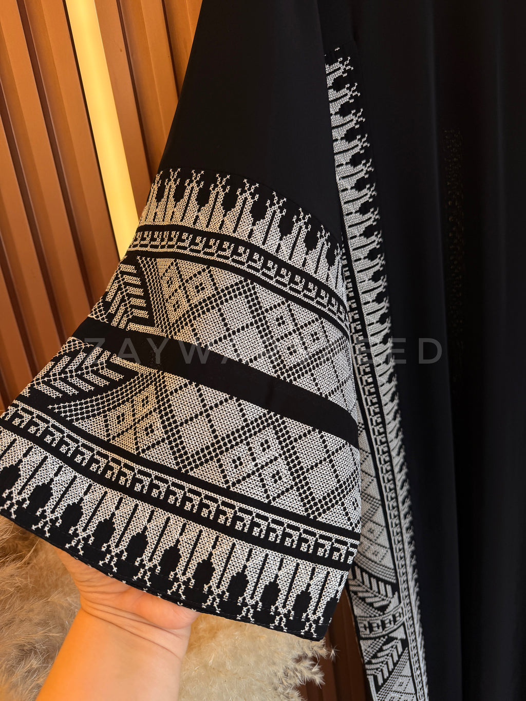 FAHMASH SIGNATURE ABAYA