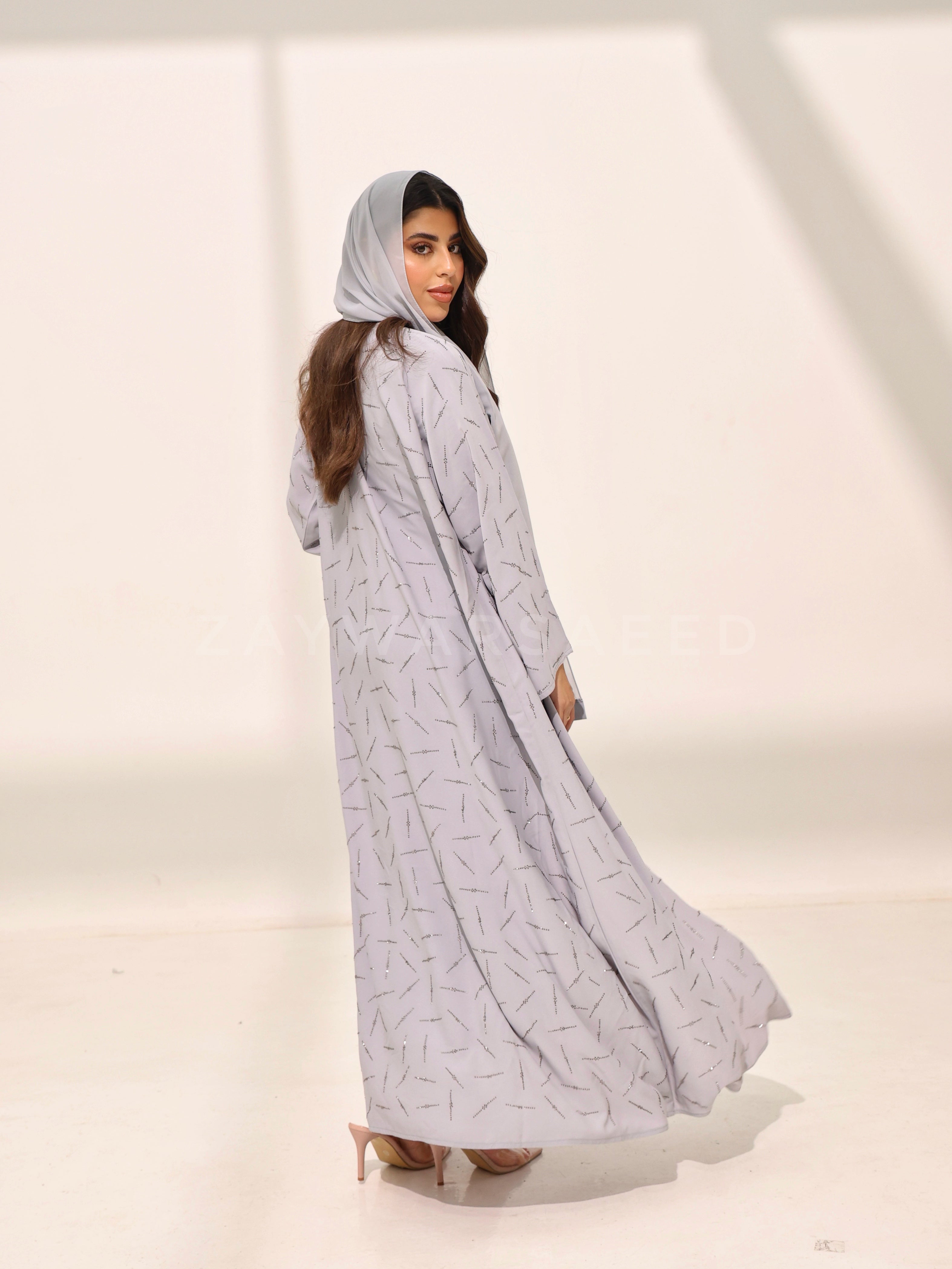 Mahara Cloud Grey Abaya