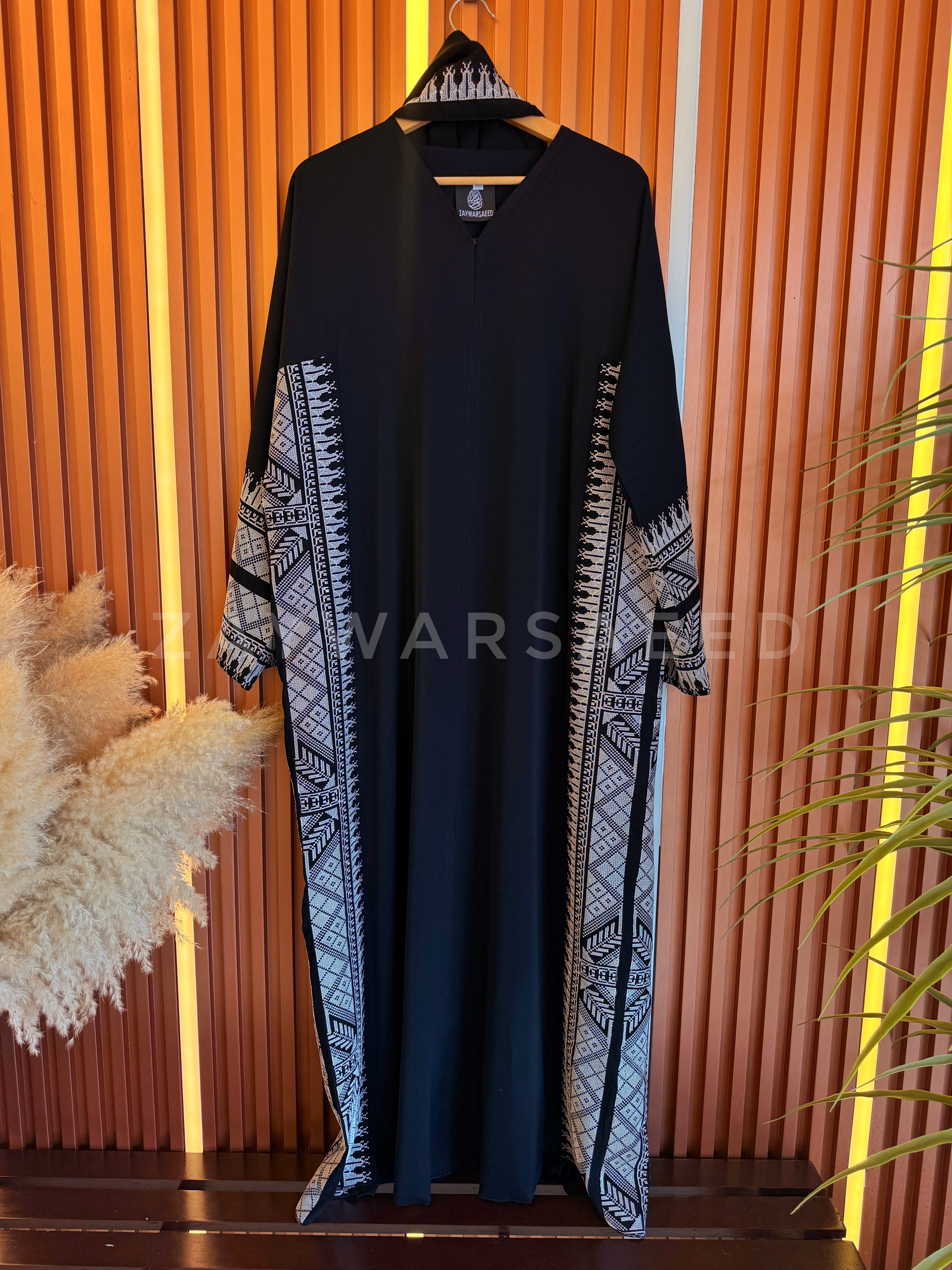 FAHMASH SIGNATURE ABAYA