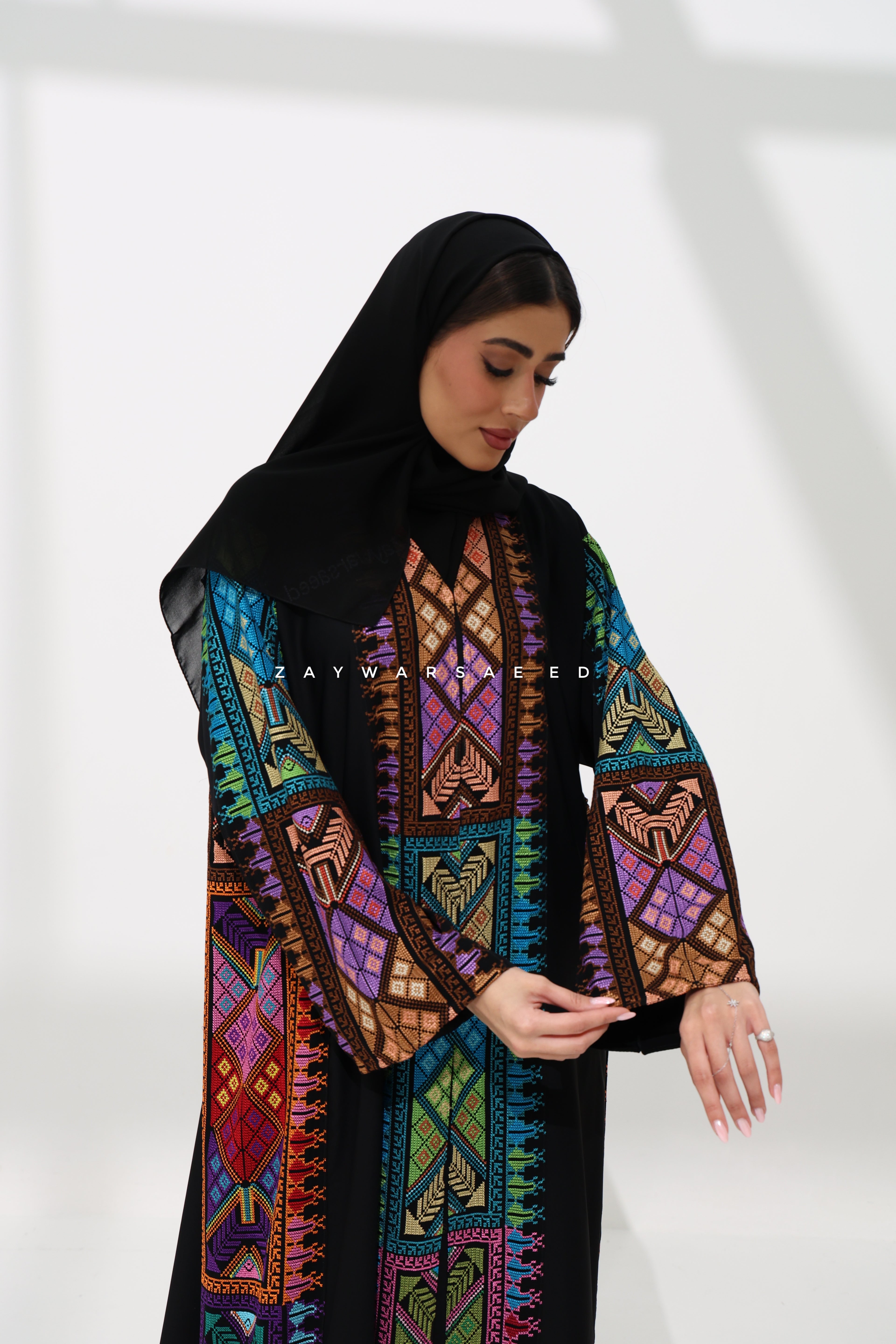 Fahmash Obsidian Abaya