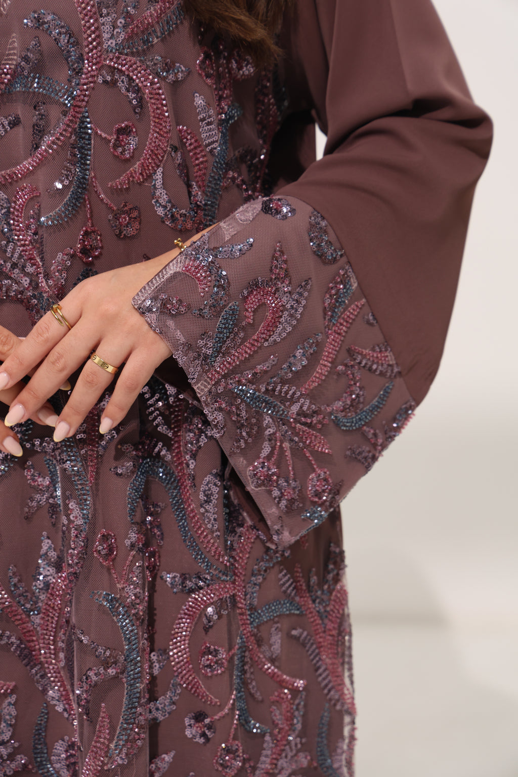Zareen Luxe – Mauve Serenade Luxury Dress