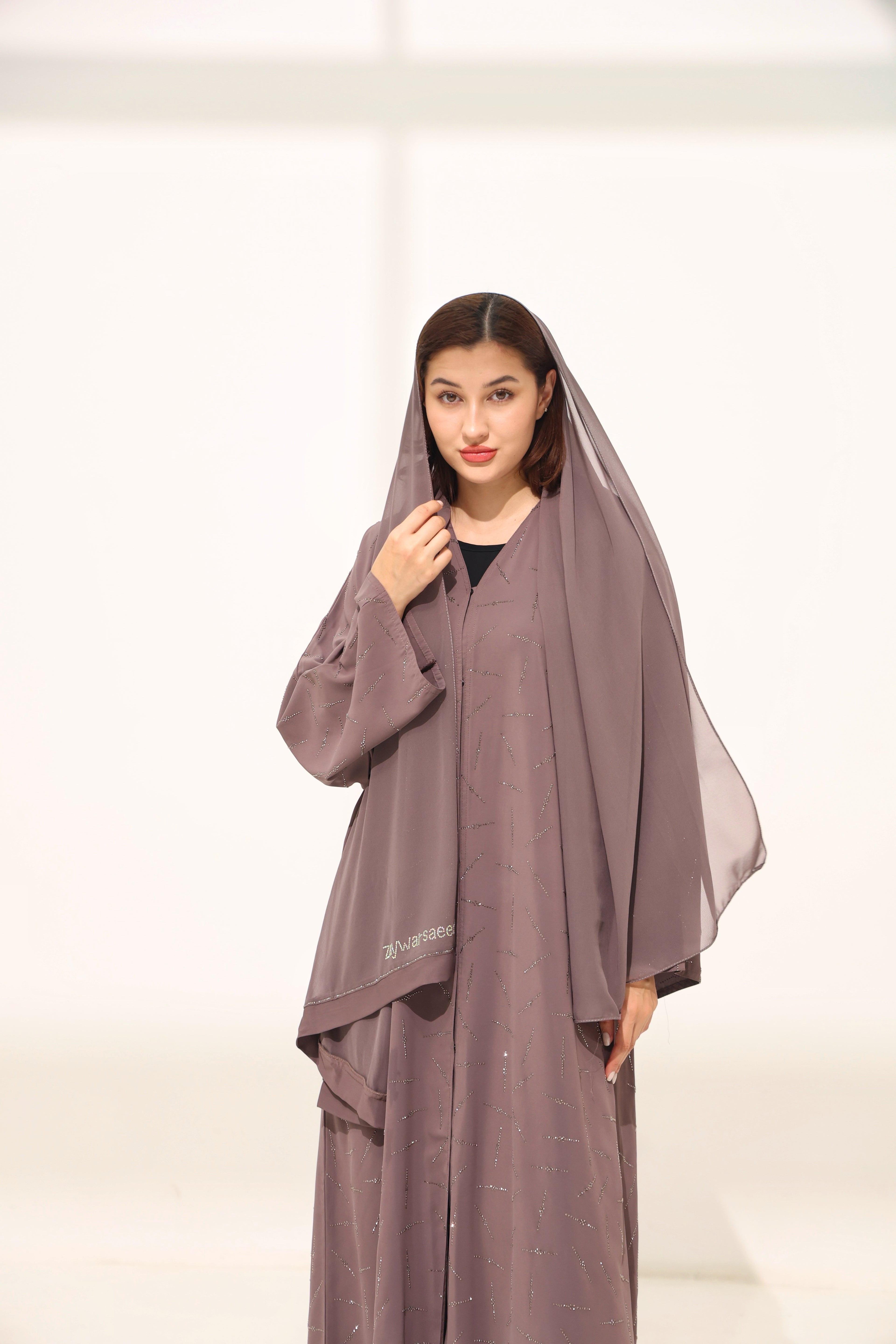 Mahara Smokey Mauve Abaya