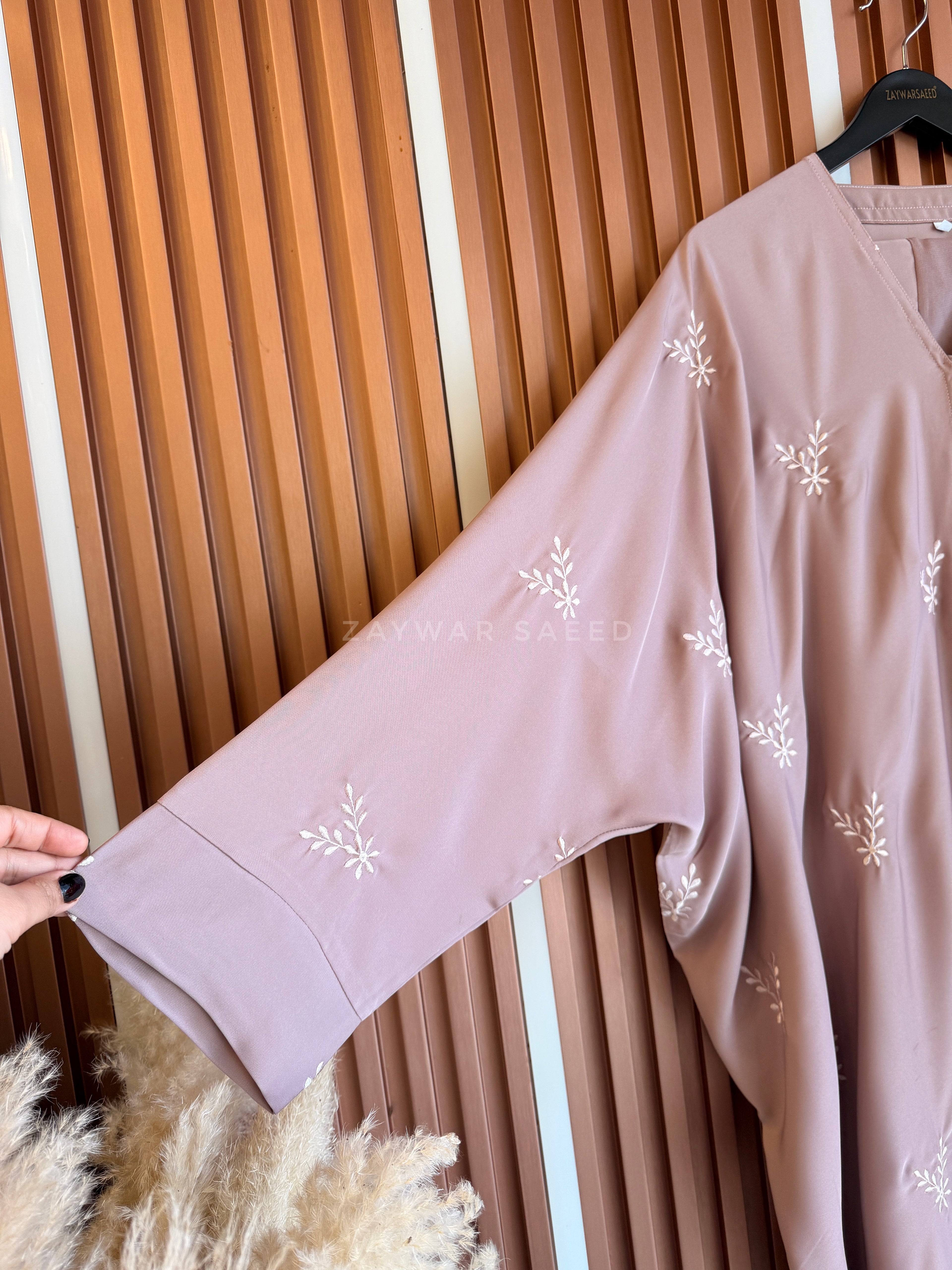 Yasmeen Dusty Rose Farasha Abaya