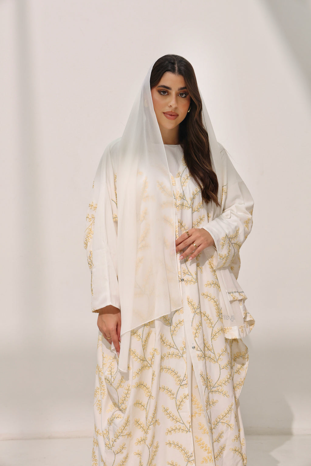 Daria Ivory White Farasha
