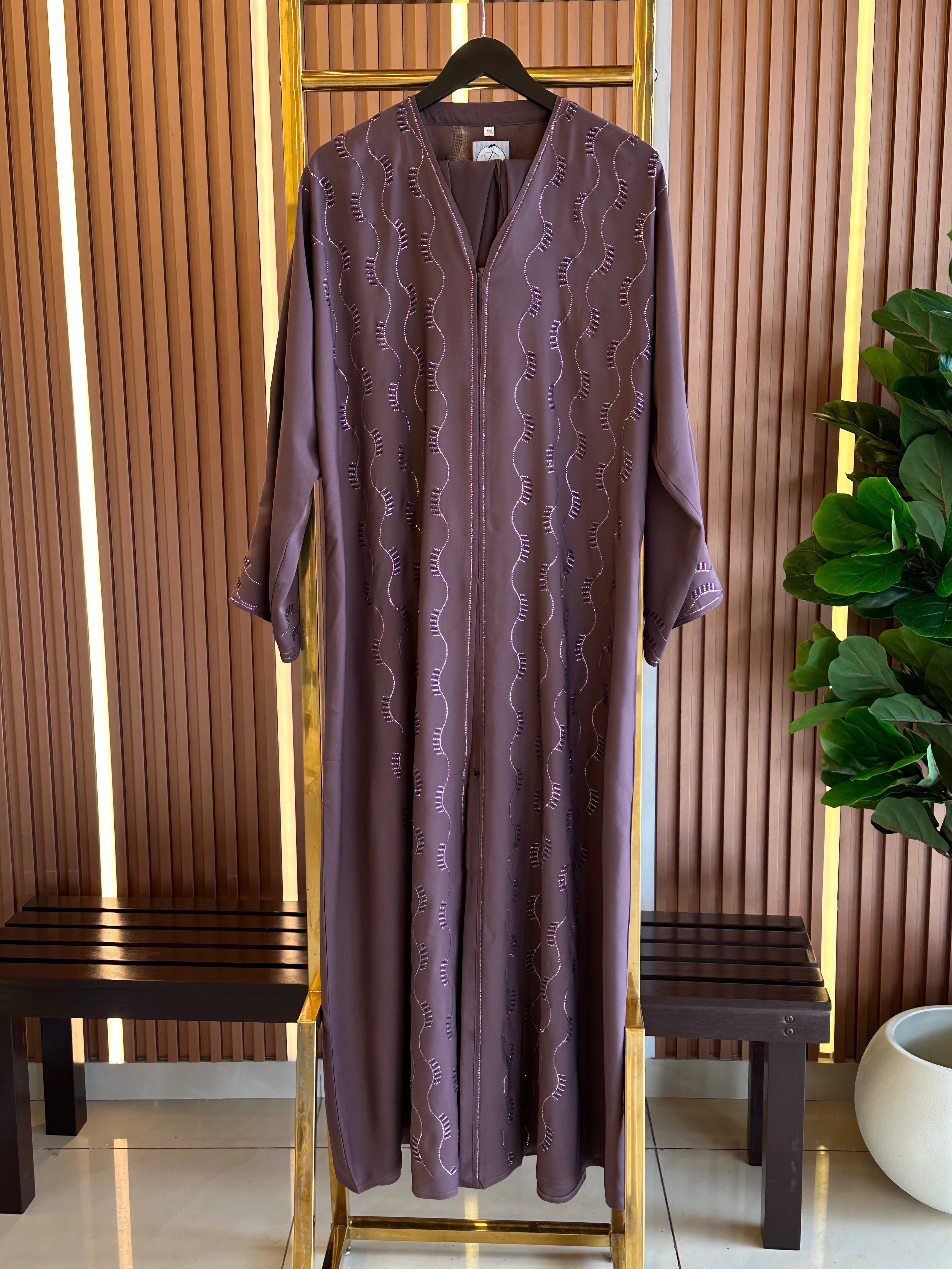 Safa Grape Thistle Abaya